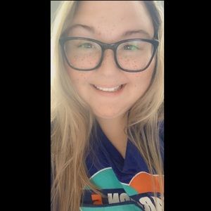 Meet your Posher, Melanie